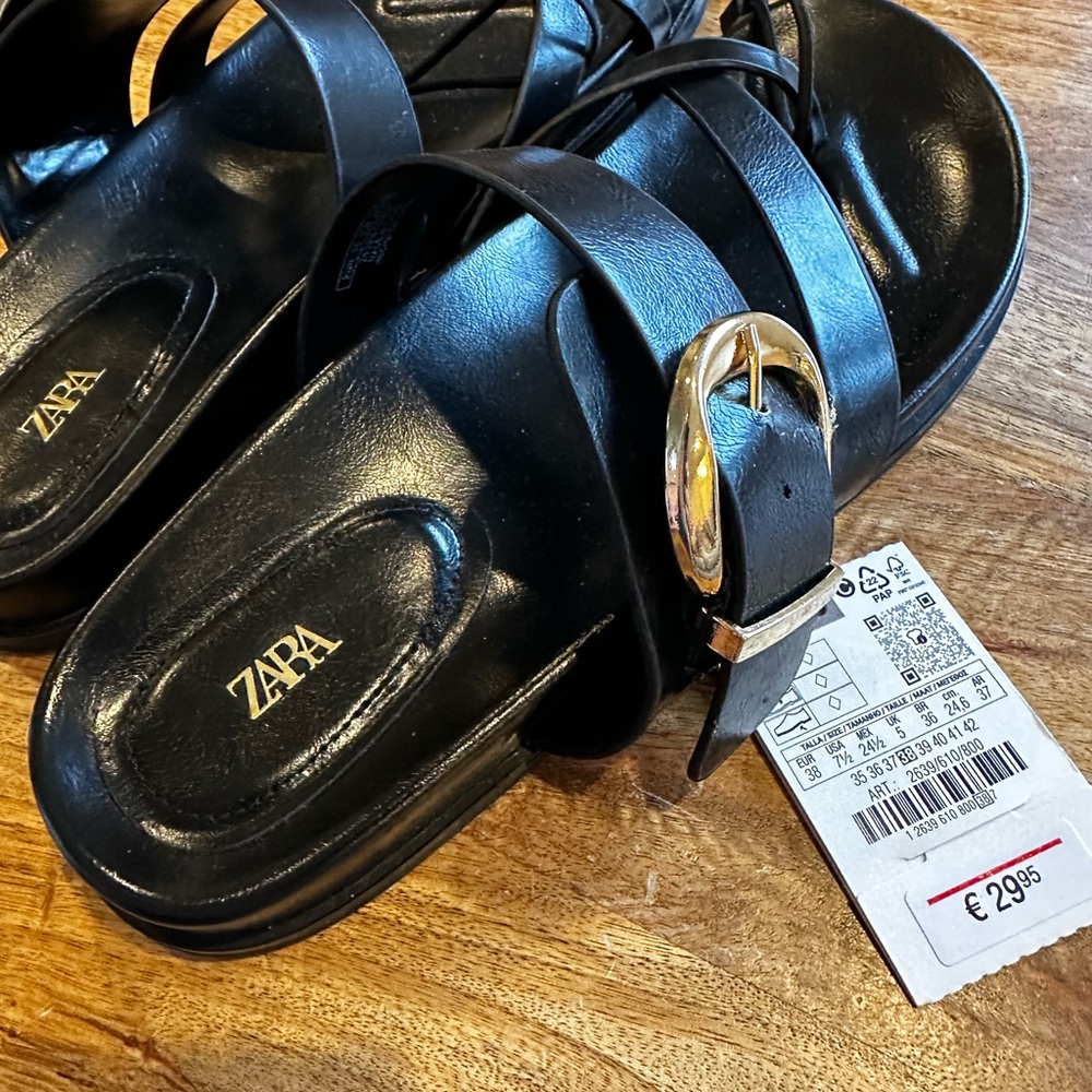 Zara Black Leather Buckle Sandals - Picture 4 of 6